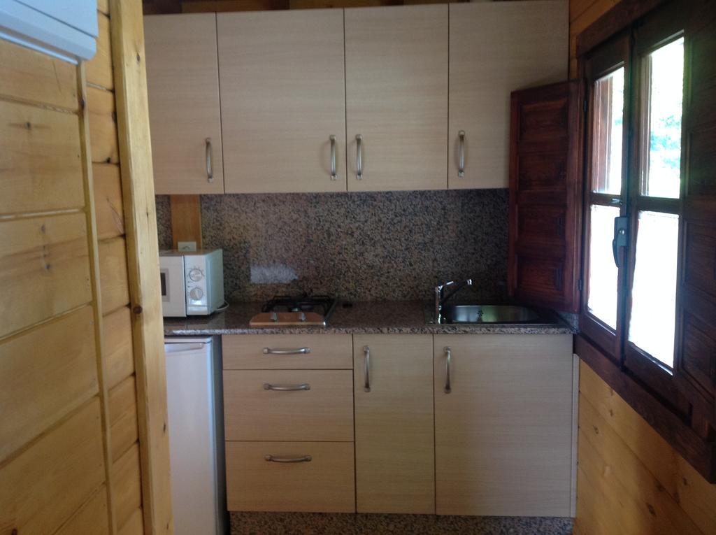 Camping Villaviciosa Selorio ภายนอก รูปภาพ
