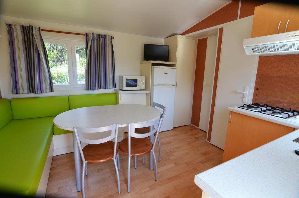 Camping Villaviciosa Selorio ภายนอก รูปภาพ